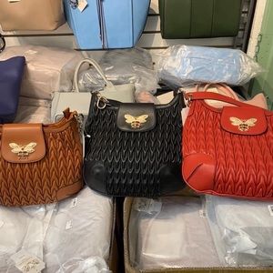 Very nice red shoulder bag